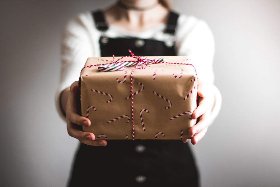 Choosing an anniversary gift to fit any budget