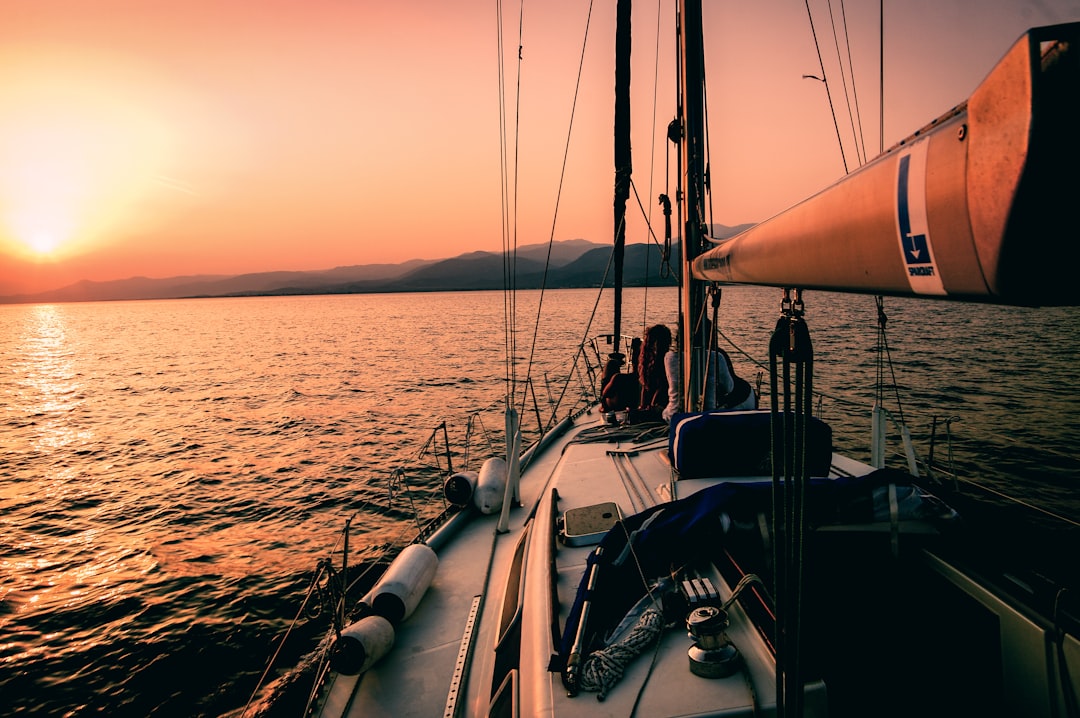 Sailboat marriage proposal in Barcelona